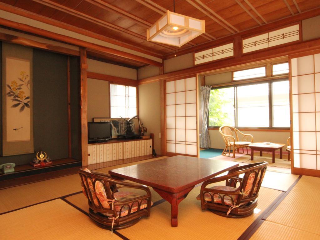 Takayamabo Nagano Bagian luar foto