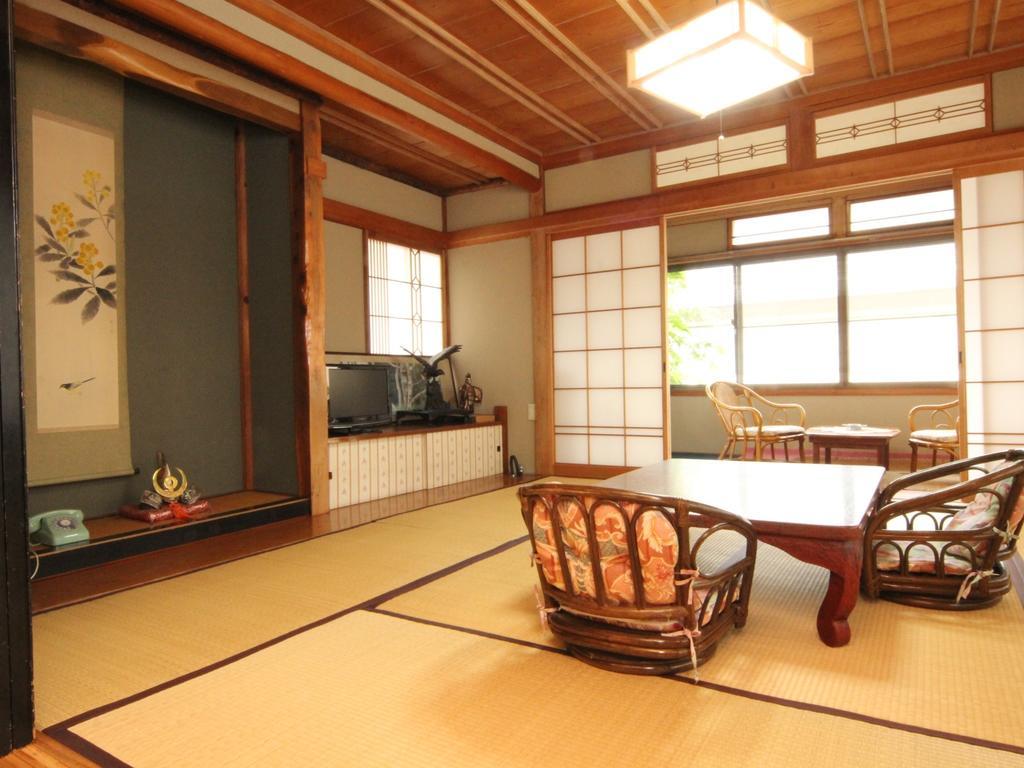 Takayamabo Nagano Bagian luar foto